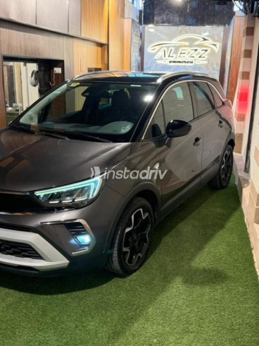 Opel Crossland 2021 White Automatic Used for Sale in Nasr city - 3