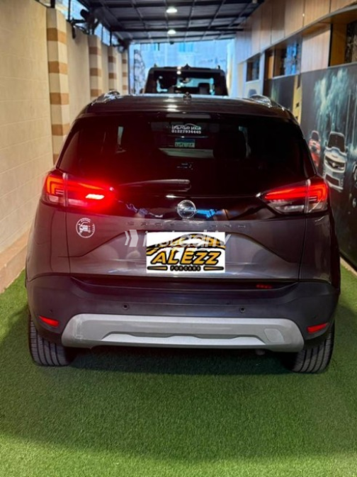 Opel Crossland 2021 White Automatic Used for Sale in Nasr city - 5
