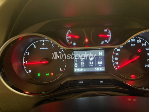Opel Crossland 2021 White Automatic Used for Sale in Nasr city - 9