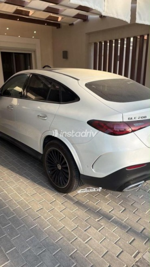 Mercedes GLC 200 2024 White Automatic Used for Sale in Cairo - 1