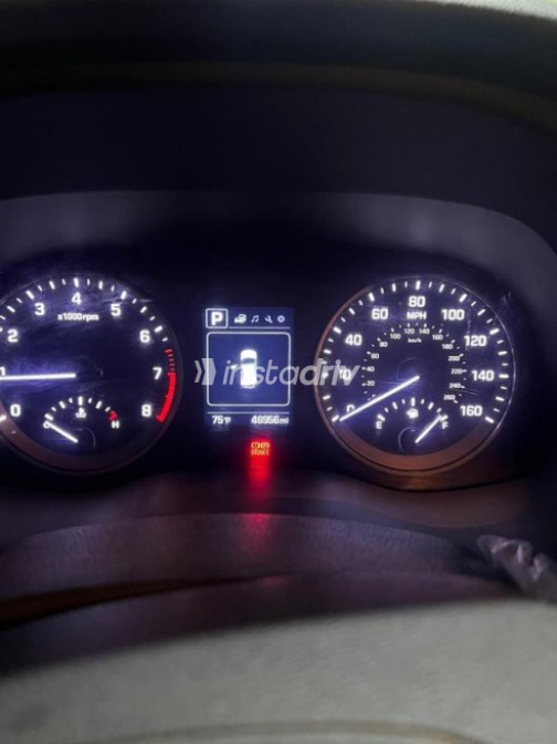 Hyundai Tucson 2017 White Automatic Used for Sale in Greater Cairo ( Cairo + Giza) - 10