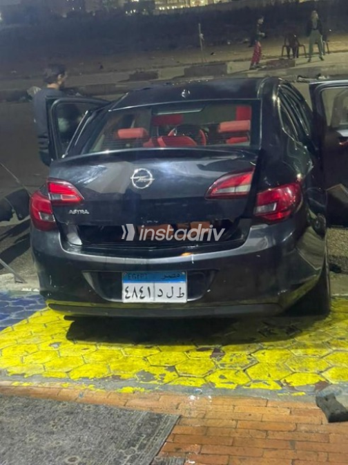 Opel Astra 2015 Black Automatic Used for Sale in Ismailia - 3