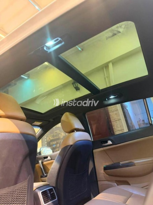 Kia Sportage 2019 White Automatic Used for Sale in Heliopolis - 9