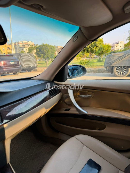 بي ام دبليو 320 2008 أسود أوتوماتيك مستعملة للبيع في القاهرة الكبرى ( القاهرة - الجيزة) - 7