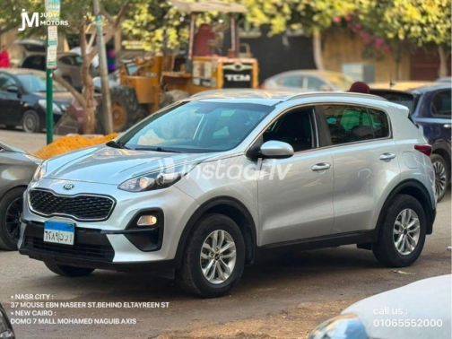 Kia Sportage 2021 Silver Automatic Used for Sale in Nasr city - 2
