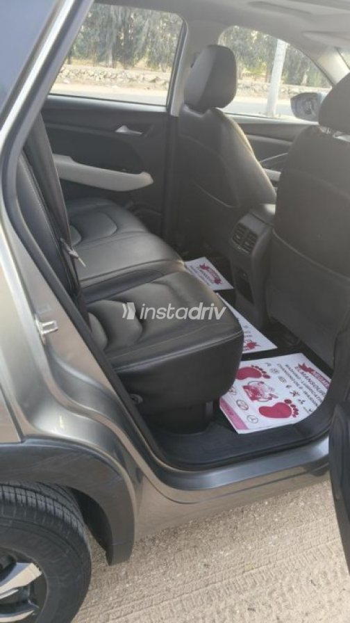 Chevrolet Captiva 2020 Gray Automatic Used for Sale in Warraq - 8