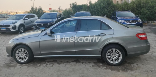 Mercedes E 300 2010 Gray Automatic Used for Sale in Maadi - 6