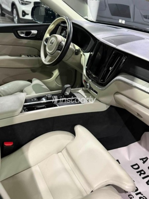 Volvo XC60 2024 Gray Automatic Used for Sale in Greater Cairo ( Cairo + Giza) - 7