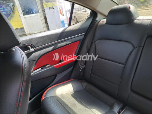 Hyundai Elantra AD 2019 Black Automatic Used for Sale in Greater Cairo ( Cairo + Giza) - 3