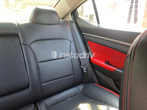 Hyundai Elantra AD 2019 Black Automatic Used for Sale in Greater Cairo ( Cairo + Giza) - 9
