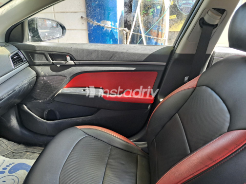 Hyundai Elantra AD 2019 Black Automatic Used for Sale in Greater Cairo ( Cairo + Giza) - 10