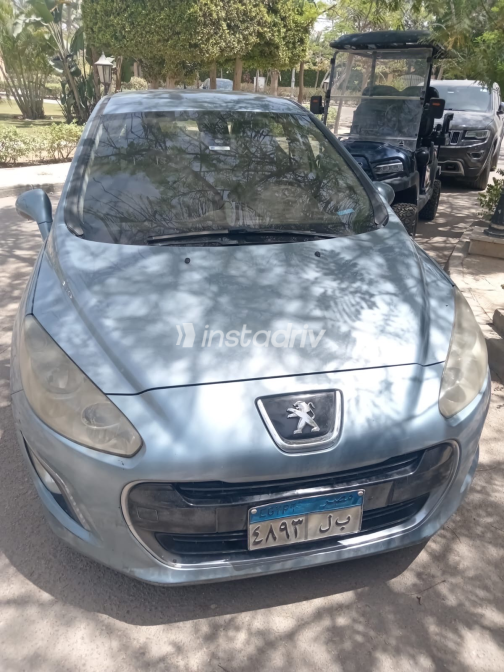 Peugeot 308 2012 Blue Automatic Used for Sale in Greater Cairo ( Cairo + Giza) - 2