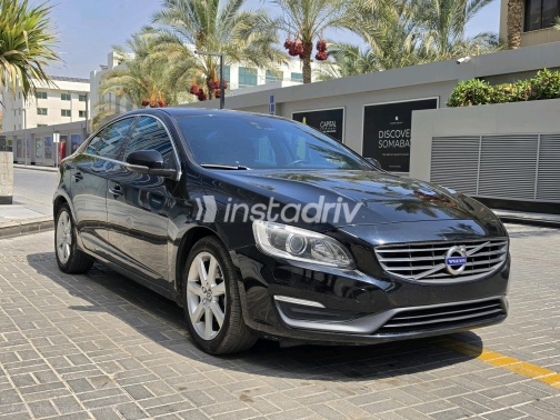 فولفو S60 2016 أسود أوتوماتيك مستعملة للبيع في القاهرة الكبرى ( القاهرة - الجيزة) - 2