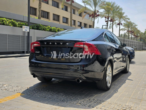 فولفو S60 2016 أسود أوتوماتيك مستعملة للبيع في القاهرة الكبرى ( القاهرة - الجيزة) - 5