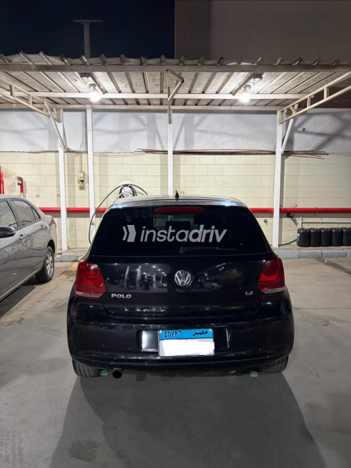Volkswagen Polo 2011 Black Automatic Used for Sale in Greater Cairo ( Cairo + Giza) - 5