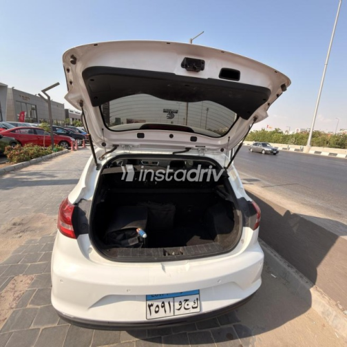 Jac S2 2024 White Automatic Used for Sale in Greater Cairo ( Cairo + Giza) - 9