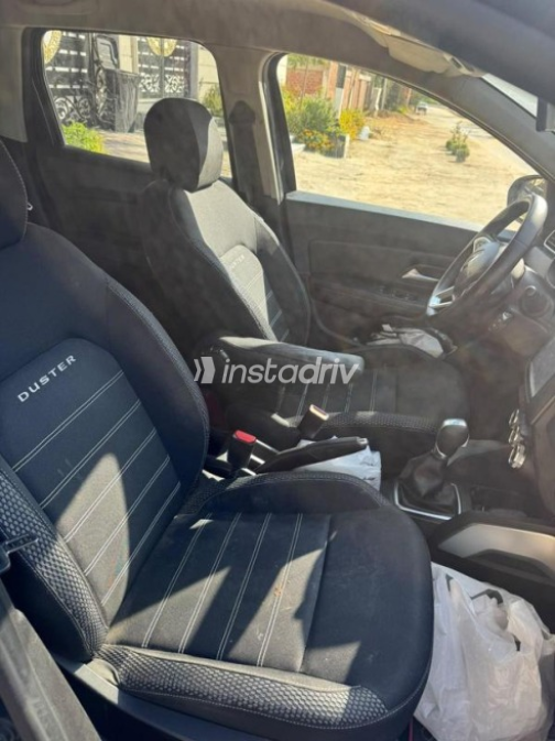 Renault Duster 2019 White Automatic Used for Sale in Greater Cairo ( Cairo + Giza) - 3