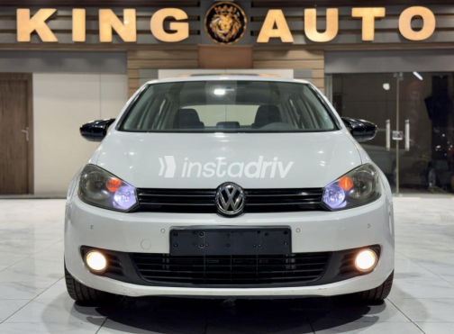 Volkswagen Golf 6 2012 White Automatic Used for Sale in Cairo - 2