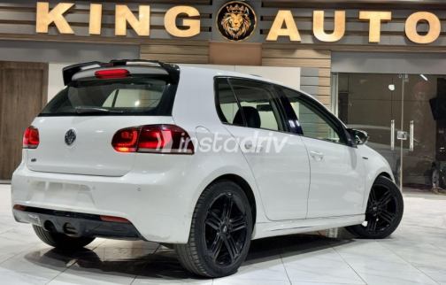 Volkswagen Golf 6 2012 White Automatic Used for Sale in Cairo - 4