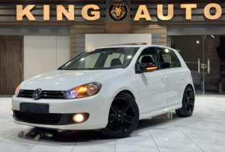 Volkswagen Golf 6 2012 White Automatic Used for Sale in Cairo