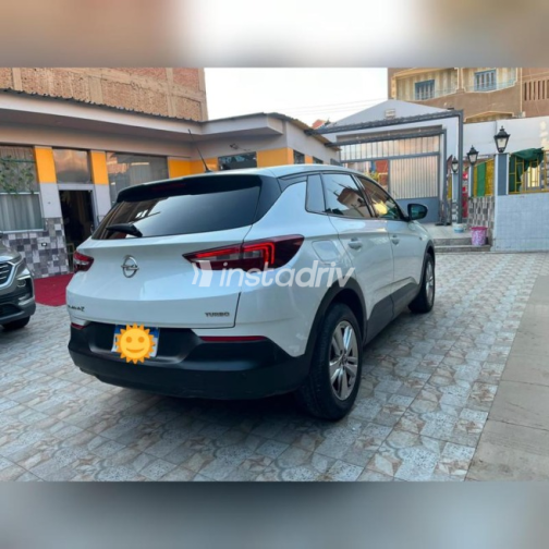 Opel Grandland 2018 White Automatic Used for Sale in Tala - 3