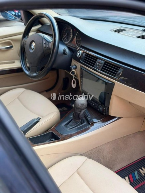 بي ام دبليو 320 2007 أزرق غامق أوتوماتيك مستعملة للبيع في شبين الكوم - 3
