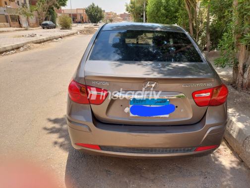 هيونداي إلنترا اتش دى 2019 برونزي أوتوماتيك مستعملة للبيع في القاهرة الكبرى ( القاهرة - الجيزة) - 4
