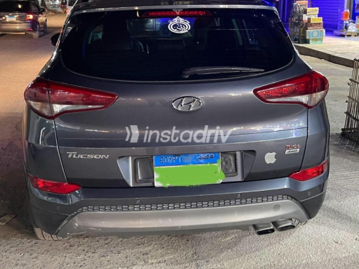 Hyundai Tucson Turbo GDI 2018 Dark Gray Automatic Used for Sale in Alexandria - 2