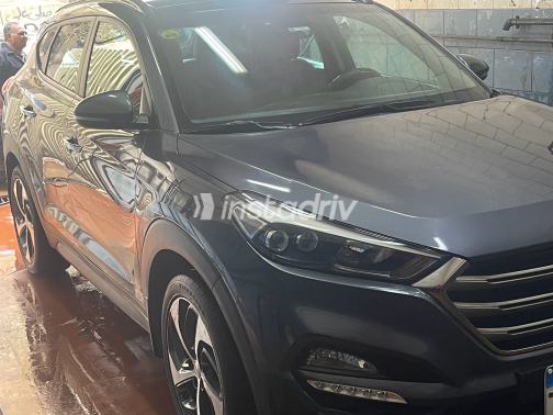 Hyundai Tucson 2018 Gray Automatic Used for Sale in Greater Cairo ( Cairo + Giza) - 5