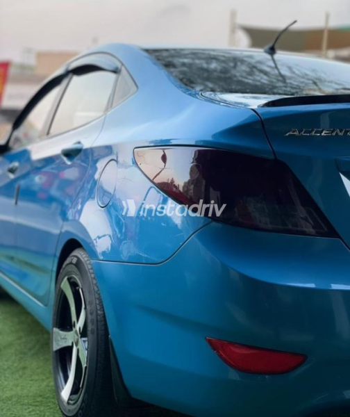 Hyundai Accent RB 2019 Blue Automatic Used for Sale in Cairo - 4