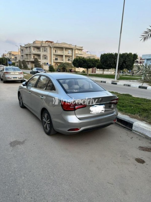 ام جى 5 2022 فضي أوتوماتيك مستعملة للبيع في العبور - 2