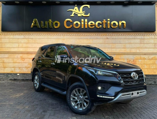 Toyota Fortuner 2023 Black Automatic Used for Sale in Nasr city - 2