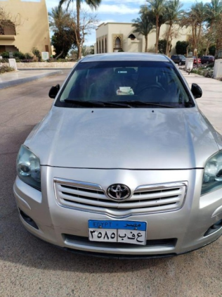 Toyota Avensis 2007 Silver Automatic Used for Sale in Gharbia