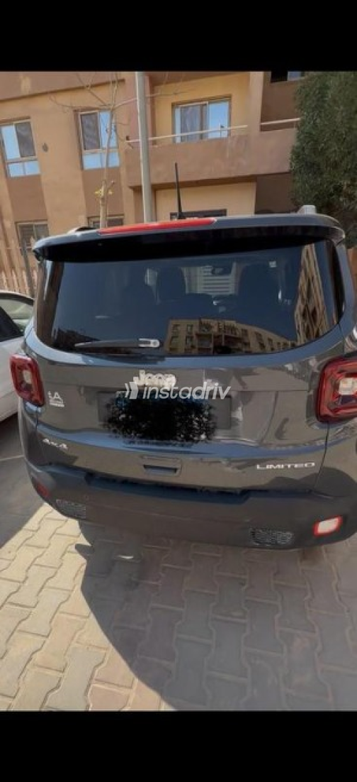 Jeep Renegade 2021 Gray Automatic Used for Sale in Hadayek October - 2