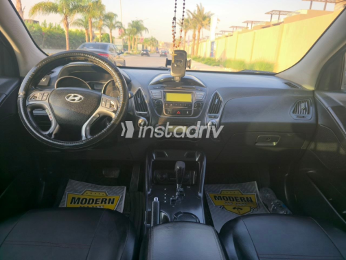 هيونداي IX 35 2014 أسود أوتوماتيك مستعملة للبيع في القاهرة الكبرى ( القاهرة - الجيزة) - 2