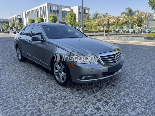 Mercedes E 300 2010 Gray Automatic Used for Sale in Madinaty - 3