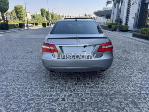 Mercedes E 300 2010 Gray Automatic Used for Sale in Madinaty - 6