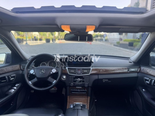 Mercedes E 300 2010 Gray Automatic Used for Sale in Madinaty - 9
