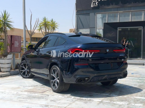 بي ام دبليو X6 2024 أسود أوتوماتيك مستعملة للبيع في القاهرة - 2