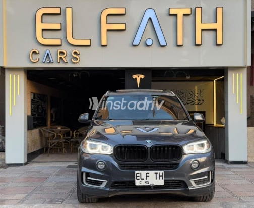 بي ام دبليو X5 2015 رمادي أوتوماتيك مستعملة للبيع في القاهرة - 1