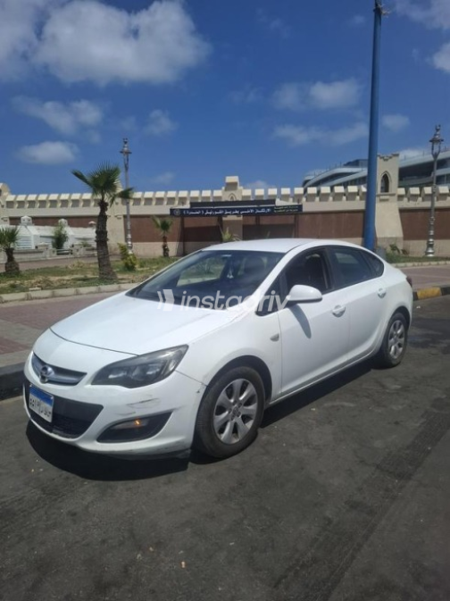 Opel Astra 2017 White Automatic Used for Sale in Alexandria - 2