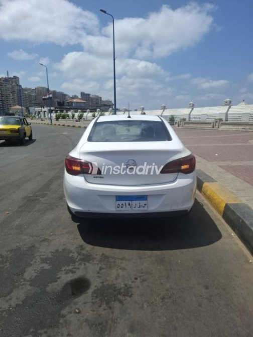 Opel Astra 2017 White Automatic Used for Sale in Alexandria - 3