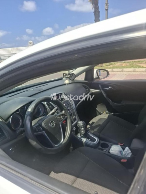 Opel Astra 2017 White Automatic Used for Sale in Alexandria - 4