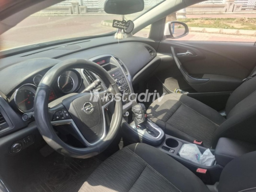 Opel Astra 2017 White Automatic Used for Sale in Alexandria - 8