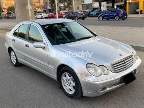 Mercedes C 180 2004 Silver Automatic Used for Sale in Nasr city - 2
