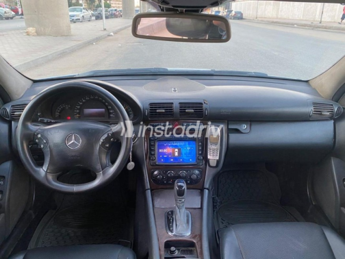 Mercedes C 180 2004 Silver Automatic Used for Sale in Nasr city - 6