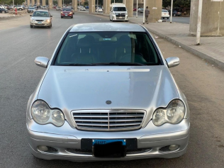 Mercedes C 180 2004 Silver Automatic Used for Sale in Nasr city