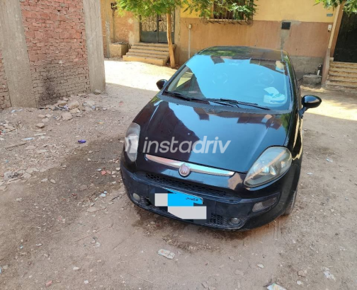 Fiat Punto 2013 Black Manual Used for Sale in Greater Cairo ( Cairo + Giza) - 2