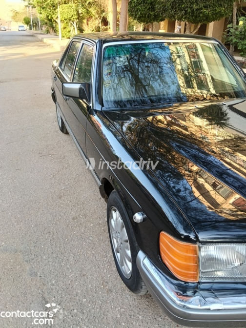 Mercedes SEL 300 1988 Black Automatic Used for Sale in Greater Cairo ( Cairo + Giza) - 6