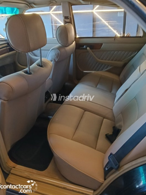 Mercedes SEL 300 1988 Black Automatic Used for Sale in Greater Cairo ( Cairo + Giza) - 8